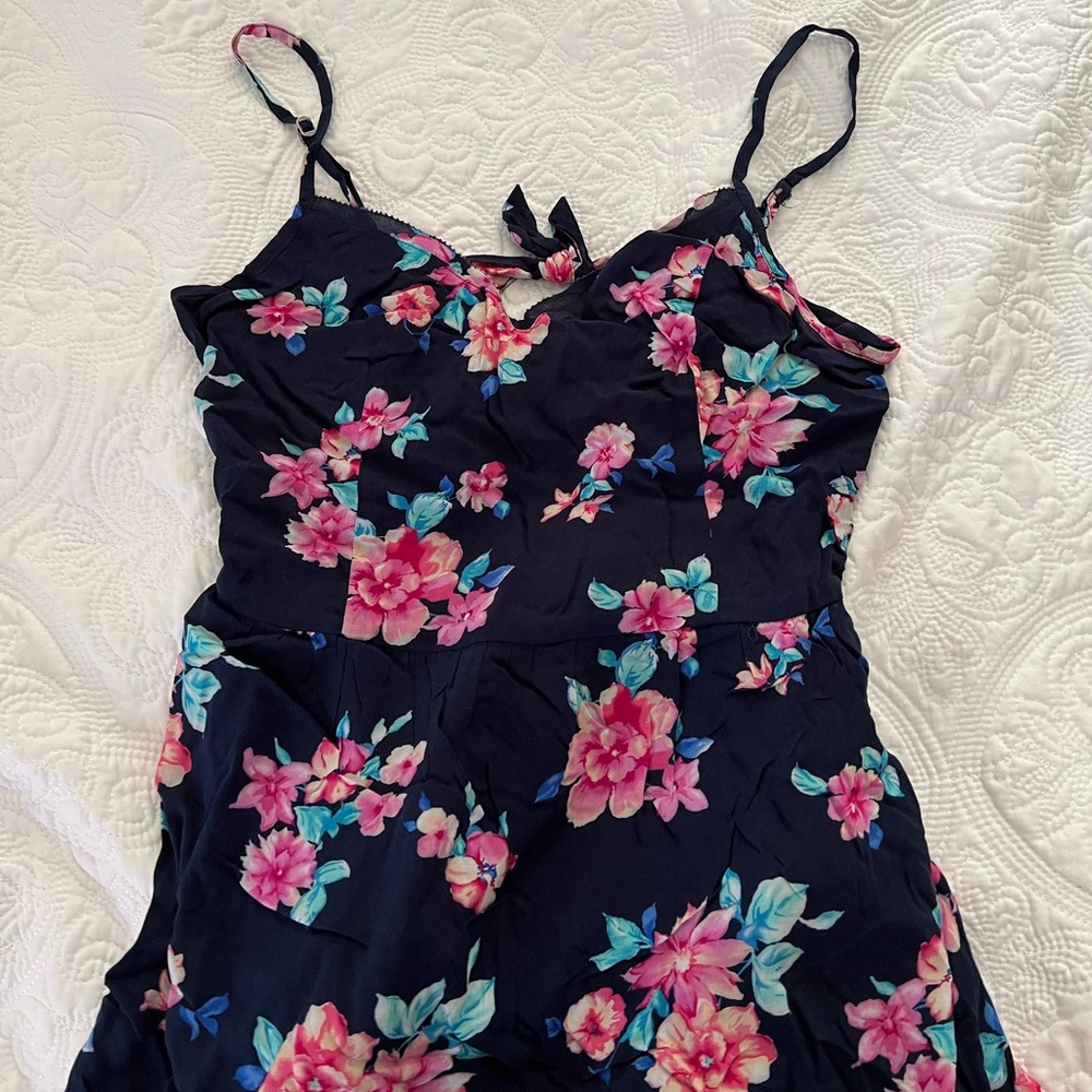 NWT WOMEN’S HOLLISTER NAVY AND PINK FLORAL MAXI DRESS
